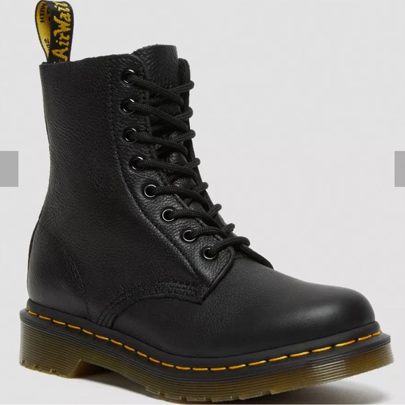 Shoes - Dr Marten 1460 Pascal Boots